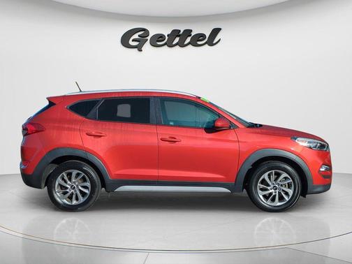 Sedona Sunset 2017 Hyundai TUCSON SE