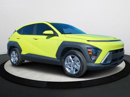 2025 Hyundai KONA SE
