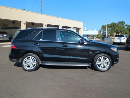 2012 Mercedes-Benz M-Class 4MATIC