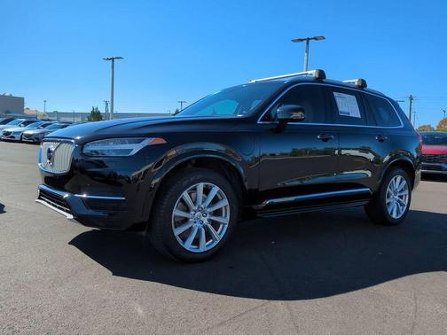 2017 Volvo XC90 Hybrid T8 Inscription