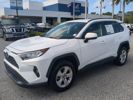 2020 Toyota RAV4 XLE