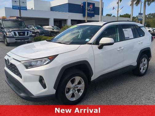 2020 Toyota RAV4 XLE