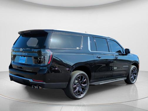 Black 2025 Chevrolet Suburban Premier