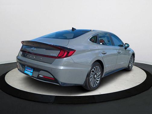 2022 Hyundai SONATA Hybrid Limited