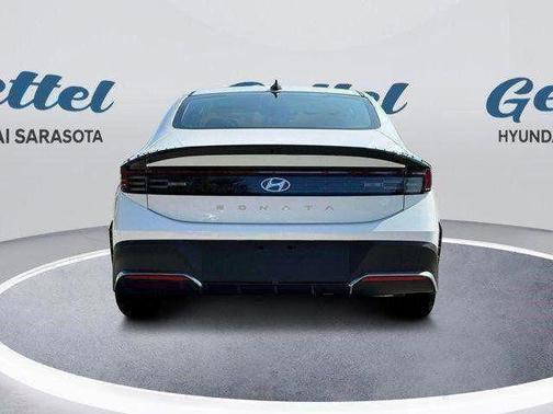2025 Hyundai SONATA SE