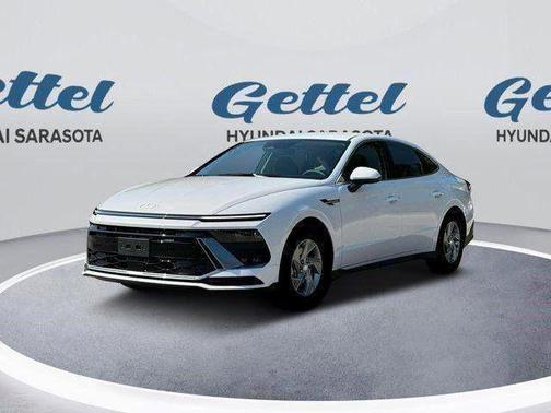 2025 Hyundai SONATA SE