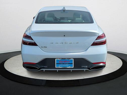 2025 Genesis G70 2.5T RWD