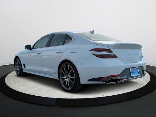 2025 Genesis G70 2.5T RWD