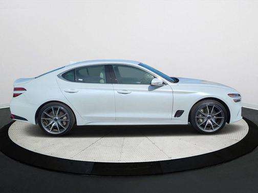 2025 Genesis G70 2.5T RWD