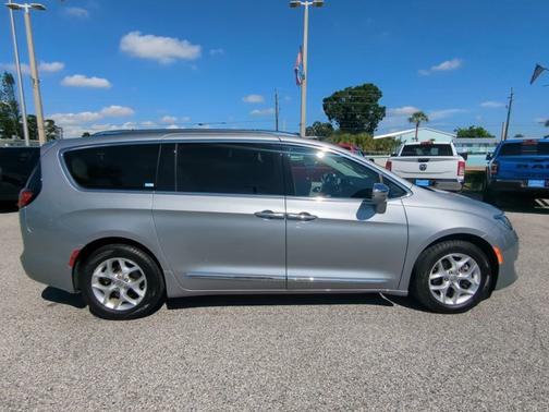 2020 Chrysler Pacifica Limited