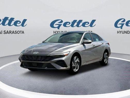 2025 Hyundai ELANTRA SEL
