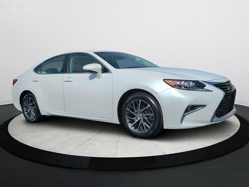 2017 Lexus ES 350 Base