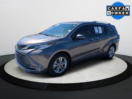 2021 Toyota Sienna Platinum 7 Passenger