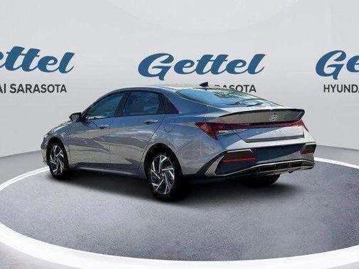 2025 Hyundai ELANTRA HEV SEL Sport