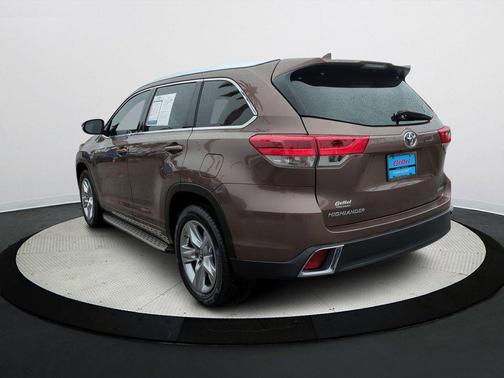 2017 Toyota Highlander Limited