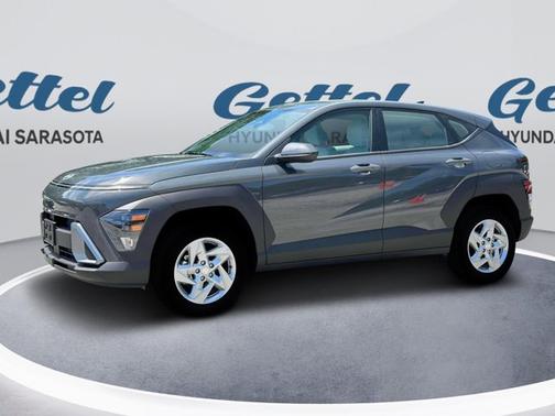 2025 Hyundai KONA SE