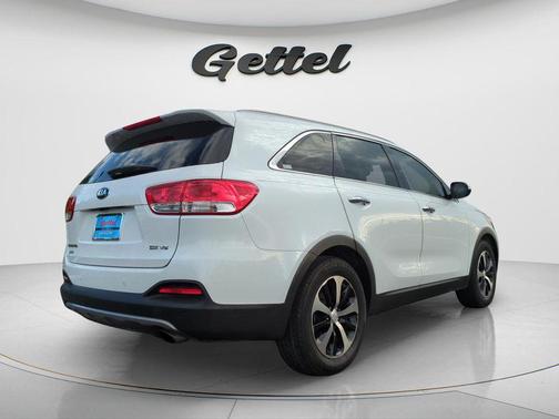 Snow White Pearl 2017 Kia Sorento EX