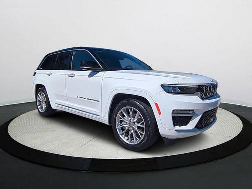 2022 Jeep Grand Cherokee Summit