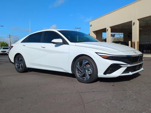 2025 Hyundai ELANTRA SEL