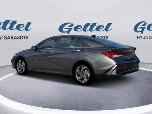 2025 Hyundai ELANTRA SEL