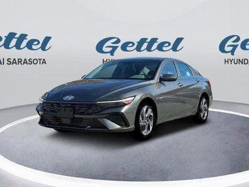 2025 Hyundai ELANTRA SEL