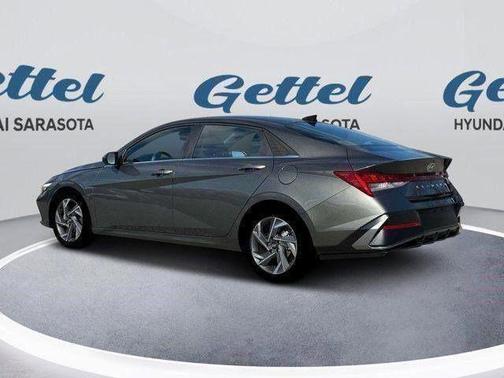 2025 Hyundai ELANTRA SEL