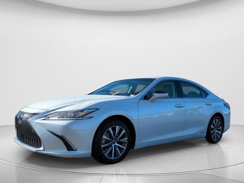 2020 Lexus ES 300h Base