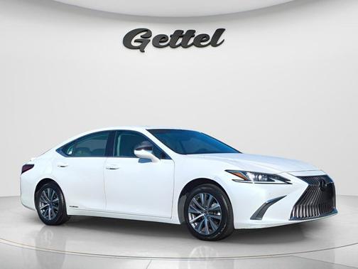 2020 Lexus ES 300h Base