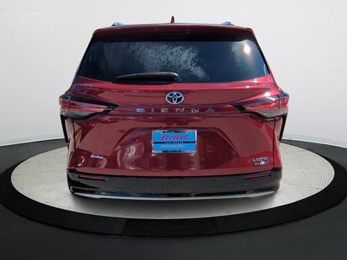 2023 Toyota Sienna Limited