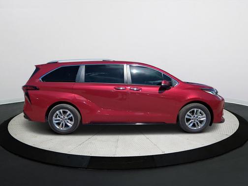 2023 Toyota Sienna Limited