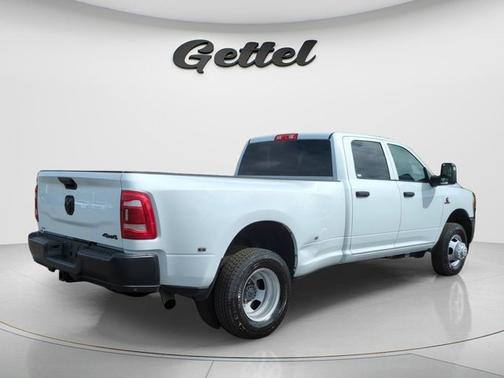 Bright White Clearcoat 2024 RAM 3500 Tradesman Crew Cab 4x4 8' Box