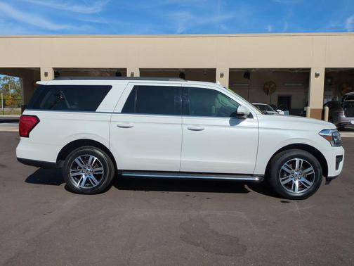 2022 Ford Expedition Max XLT