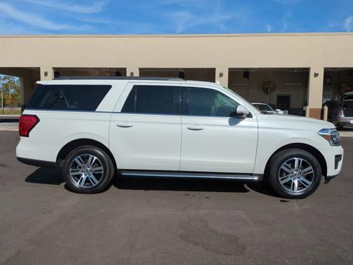 2022 Ford Expedition Max XLT