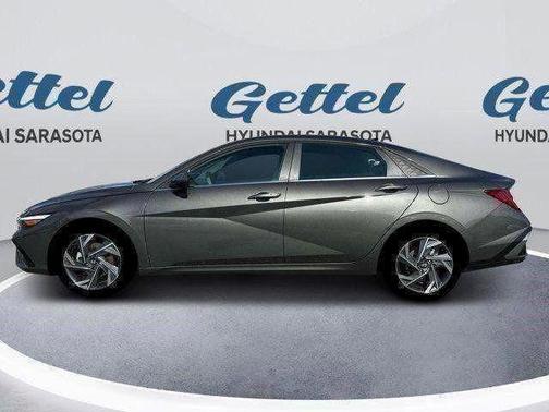2025 Hyundai ELANTRA SEL