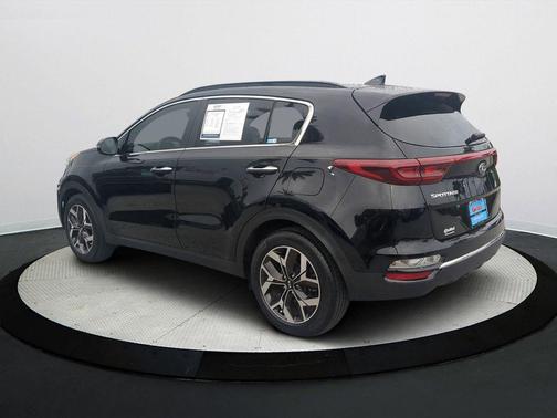 2022 Kia Sportage EX