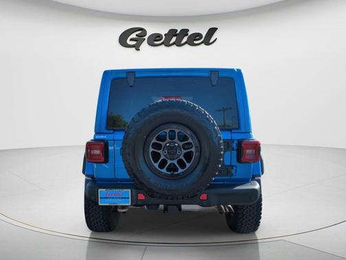 Hydro Blue Pearlcoat 2023 Jeep Wrangler Rubicon 392