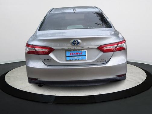 2020 Toyota Camry Hybrid XLE