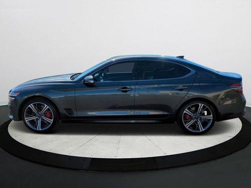 2025 Genesis G70 2.5T RWD