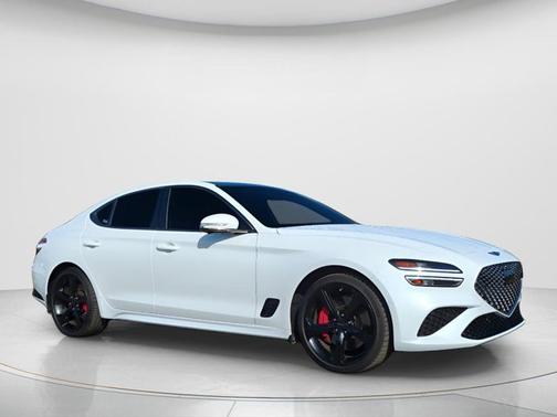 Uyuni White 2026 Genesis G70 3.3T RWD Sport Prestige