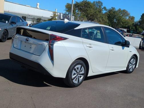 2016 Toyota Prius Four