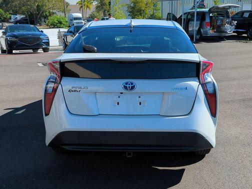 2016 Toyota Prius Four
