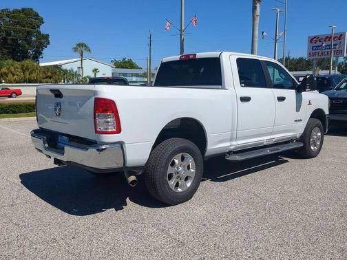 2024 RAM 2500 Big Horn Crew Cab 4x4 6'4' Box