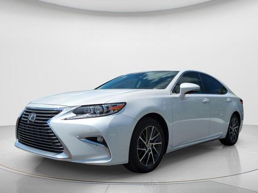 Eminent White Pearl 2018 Lexus ES 350 Base