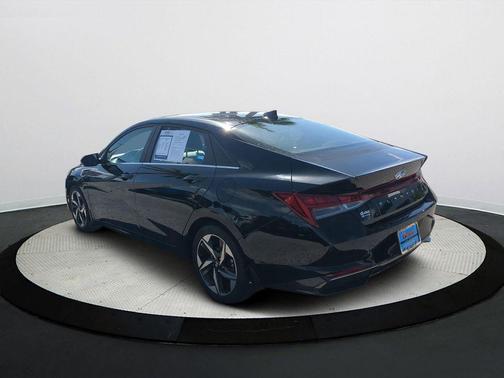 2023 Hyundai ELANTRA HEV Limited