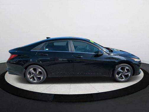 2023 Hyundai ELANTRA HEV Limited