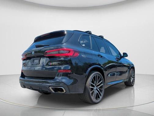 Black Sapphire Metallic 2022 BMW X5 M50i
