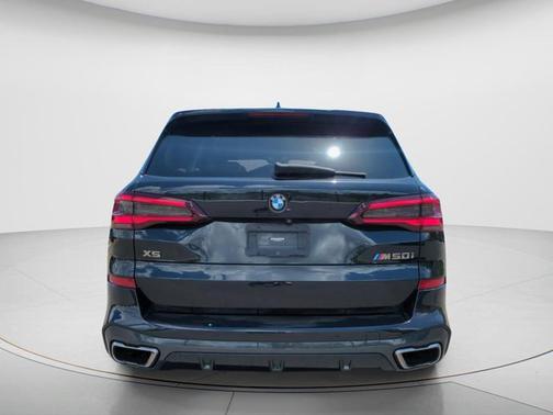 Black Sapphire Metallic 2022 BMW X5 M50i