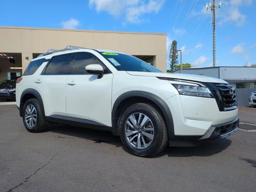 2022 Nissan Pathfinder SL 4WD