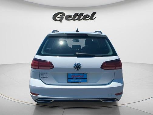 Pure White 2019 Volkswagen Golf SportWagen TSI SE
