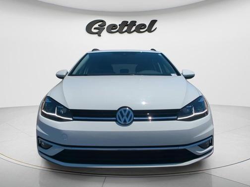 Pure White 2019 Volkswagen Golf SportWagen TSI SE